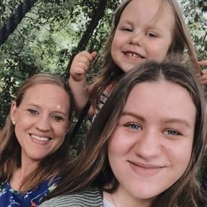 Meet your Posher, Angie